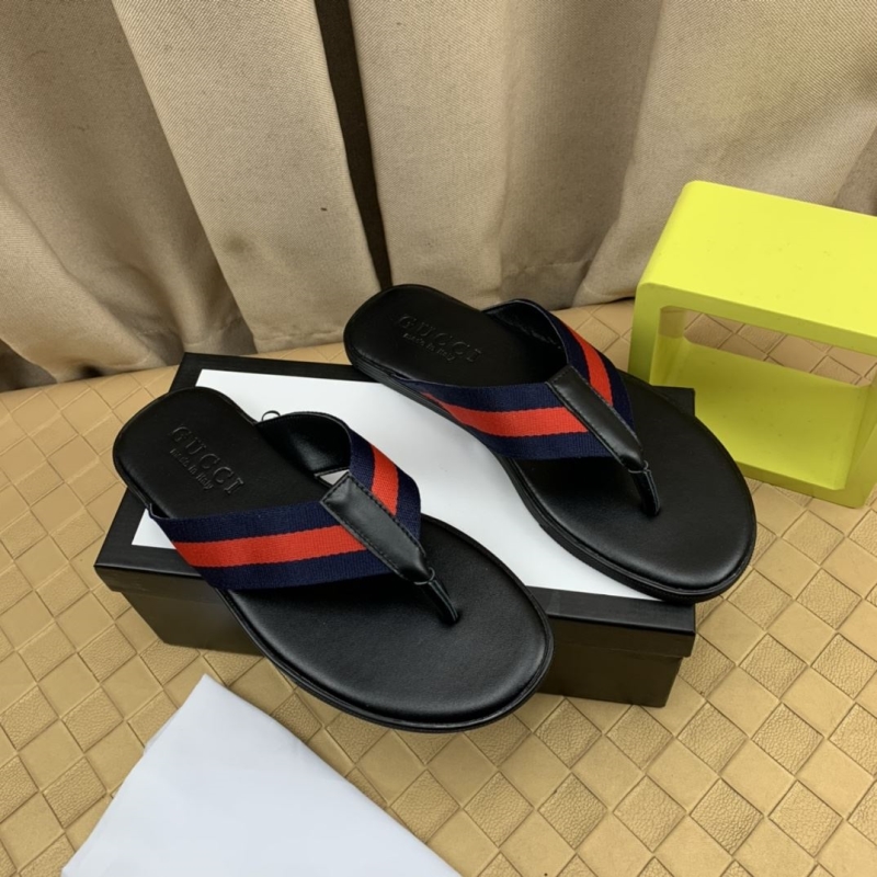 G*u*i slippers